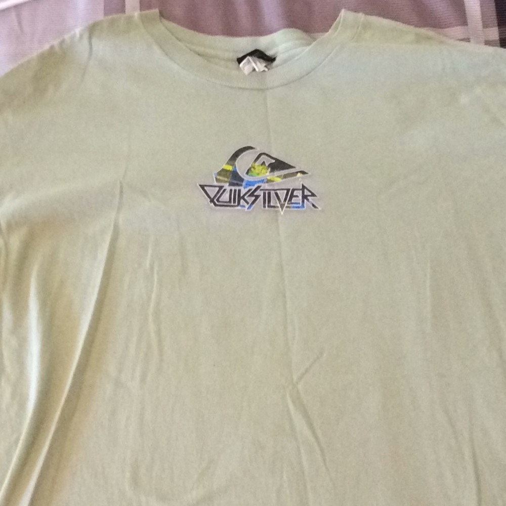 Tee shirt